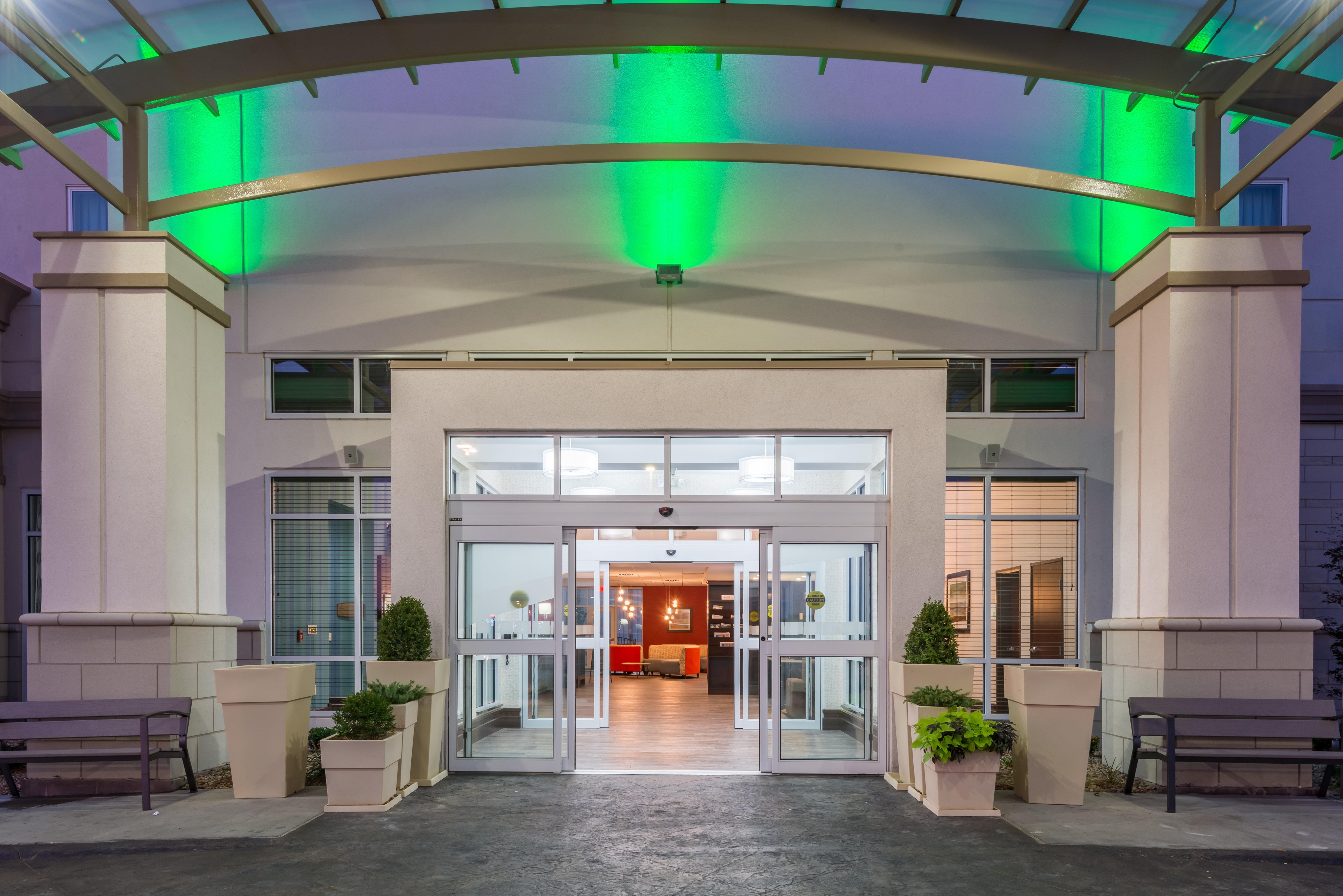 Holiday Inn Salina By Ihg Exterior foto