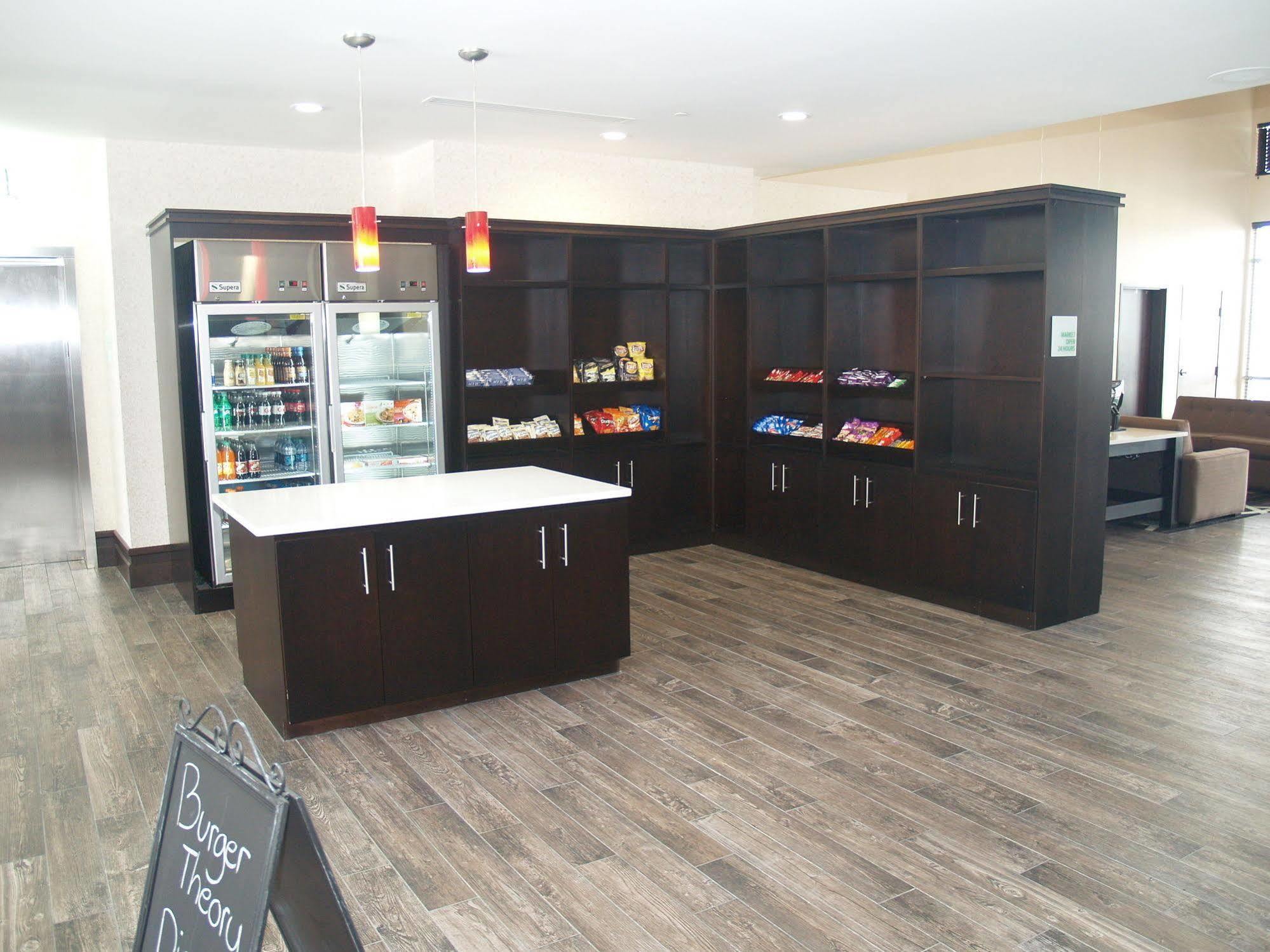 Holiday Inn Salina By Ihg Exterior foto